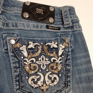 Miss Me Women's Distressed Embellished Cuffed Capri Jeans Size 29 JP5395P2